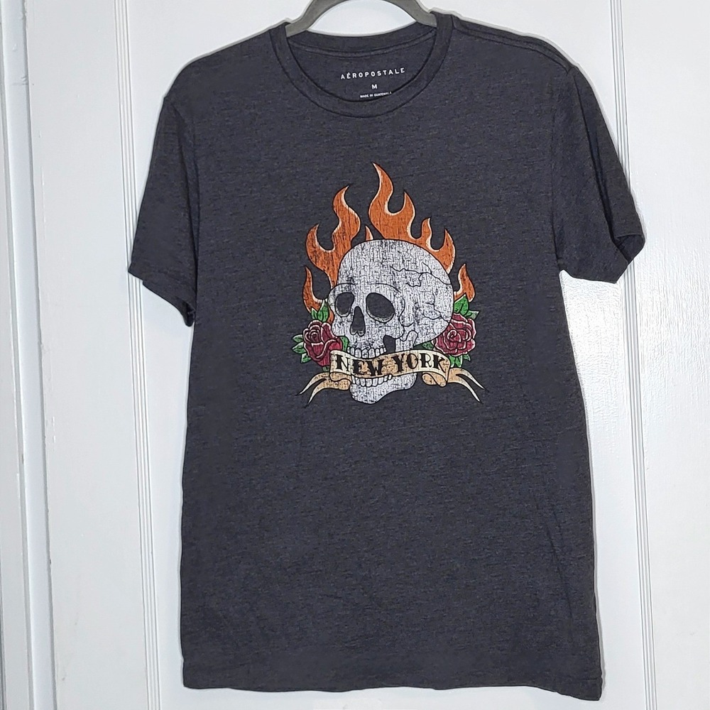 Aeropostale Mens M Gray Flaming Skull Roses New York Graphic T-Shirt Distressed